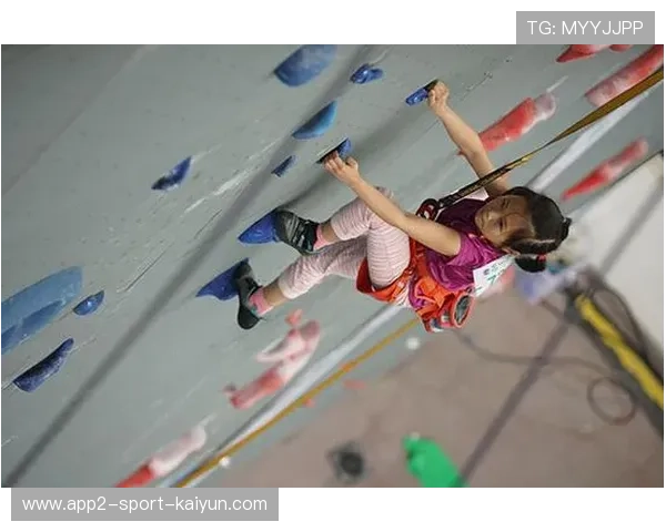 俱乐部引进专业恢复师提升运动员赛后恢复效率，简述恢复训练、比赛的标准